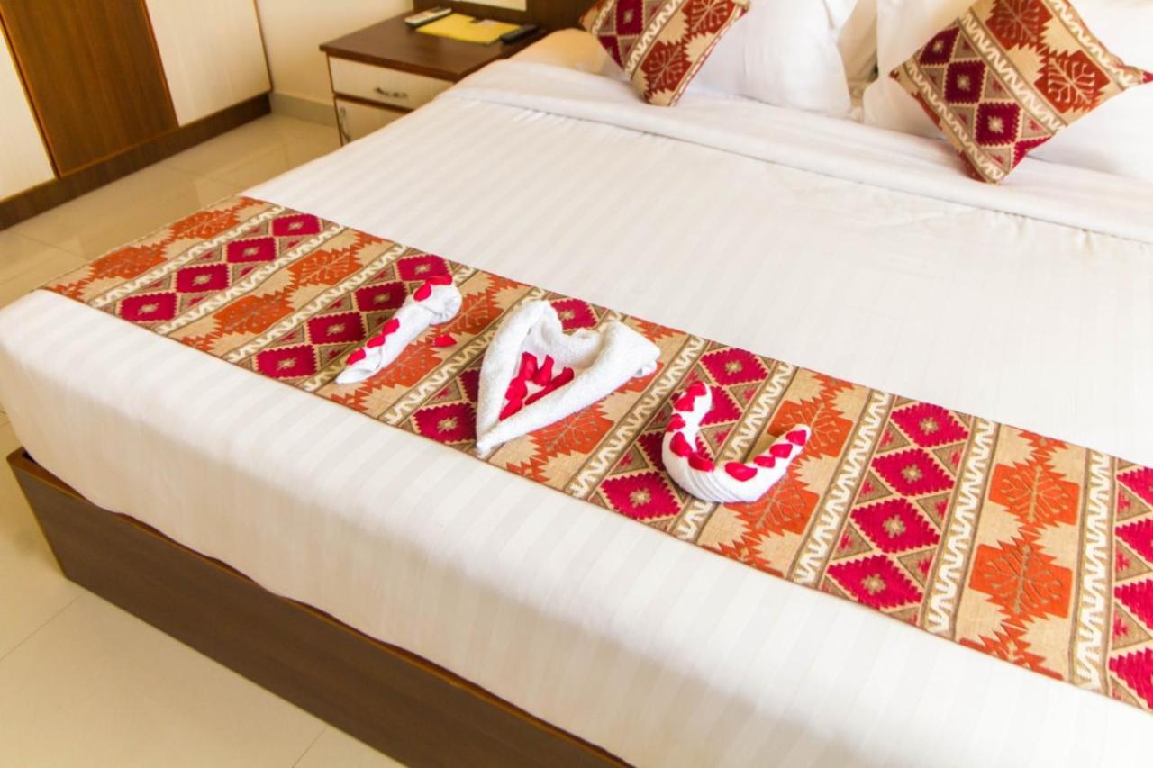 فندق Miracle Residency Kizhake Chālakudi المظهر الخارجي الصورة